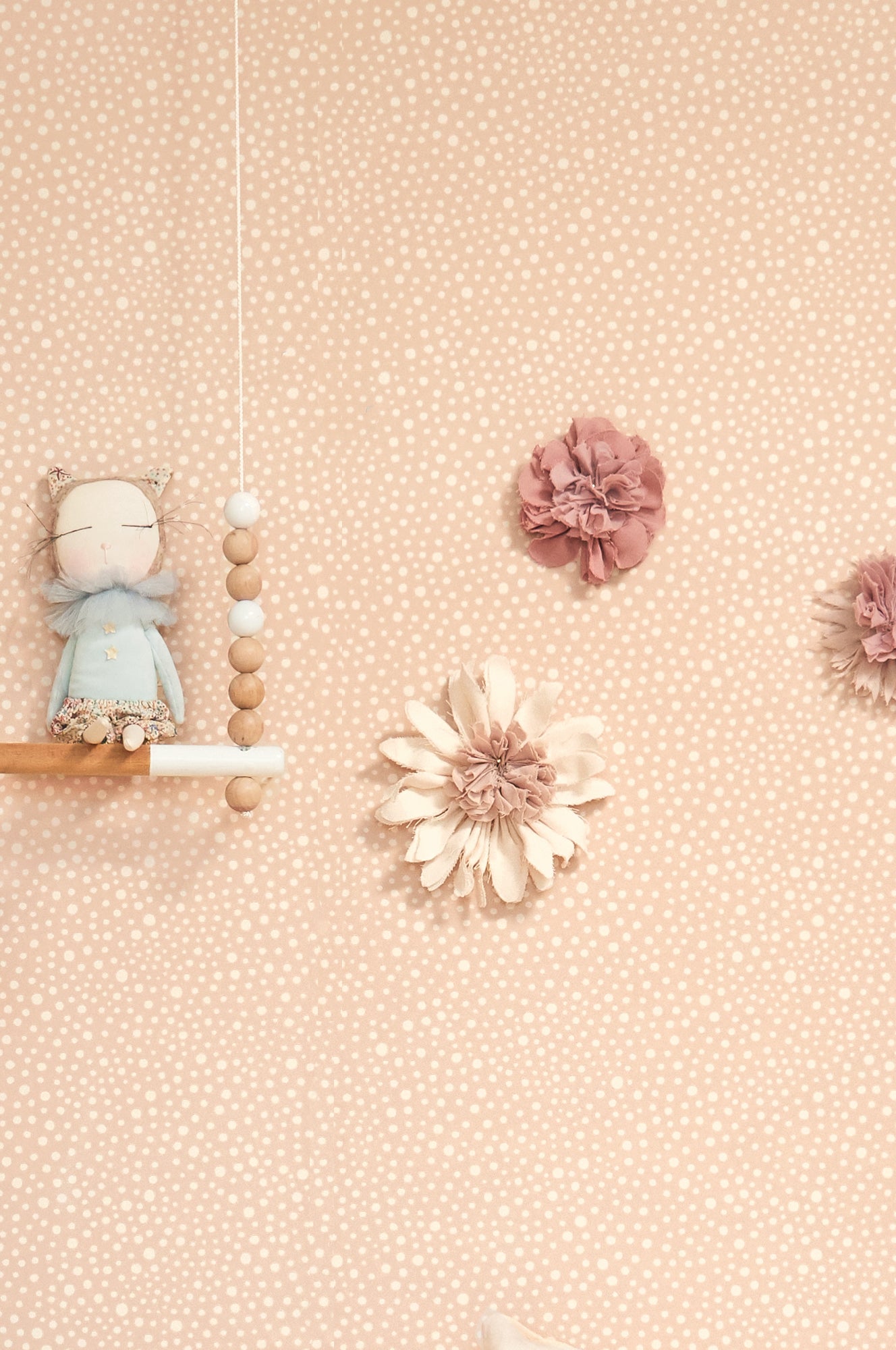 Dots Soft Pink Wallpaper - Majvillan