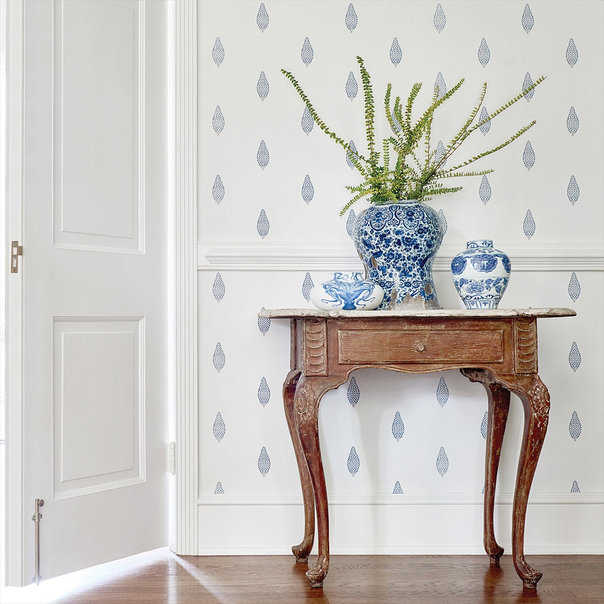 Manor Wallpaper - Navy - AT79184 - Anna French