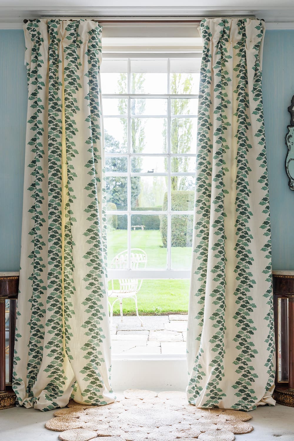 Oak Leaves Fabric - Green - Barneby Gates