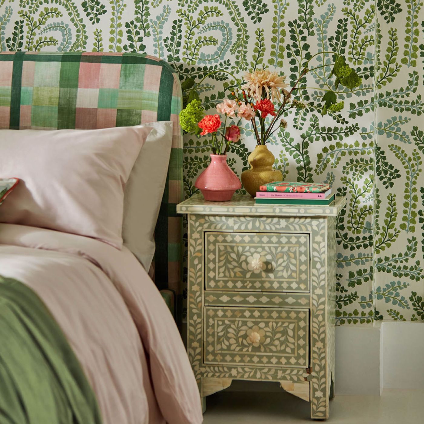 Fayola Room Wallpaper - Clover/Chalk