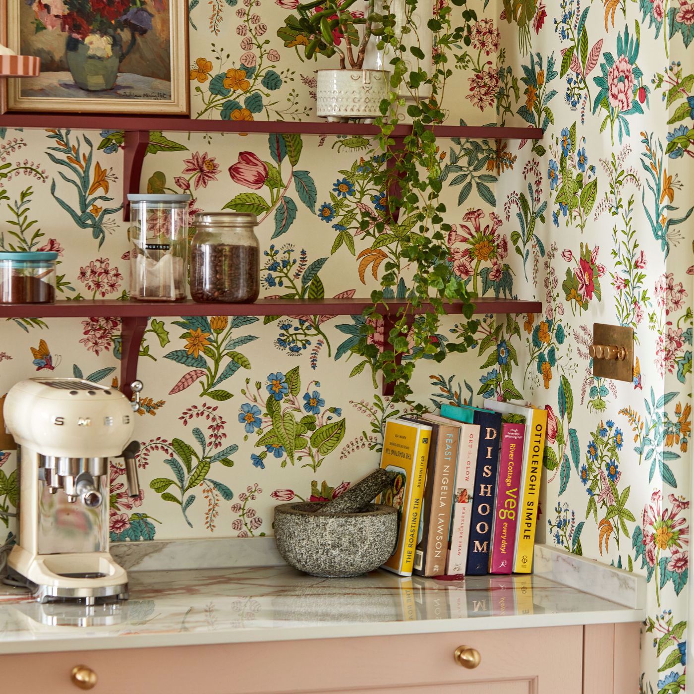 Woodland Floral Room Wallpaper - Peridot/Ruby/Pearl