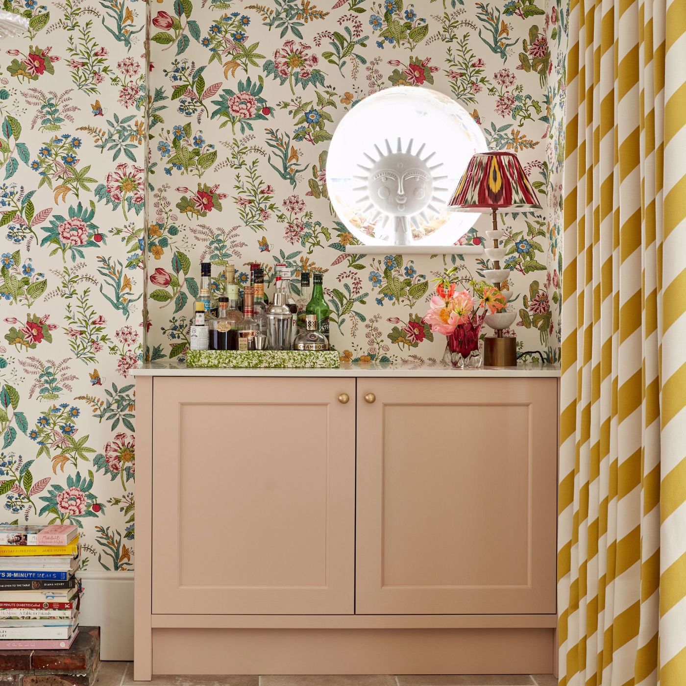 Woodland Floral Room Wallpaper - Peridot/Ruby/Pearl