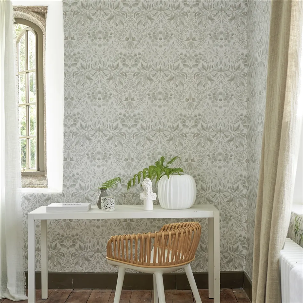Karakusa Chalk Room Wallpaper