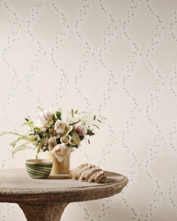 Liliana Wallpaper - Cream - Colefax & Fowler