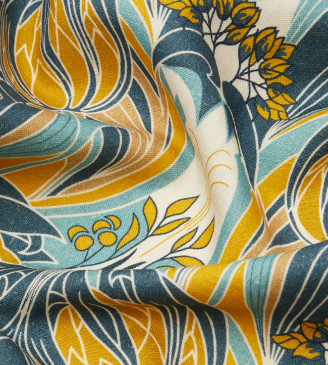 Katherine Nouveau in Emberton Linen Room Fabric - Yellow