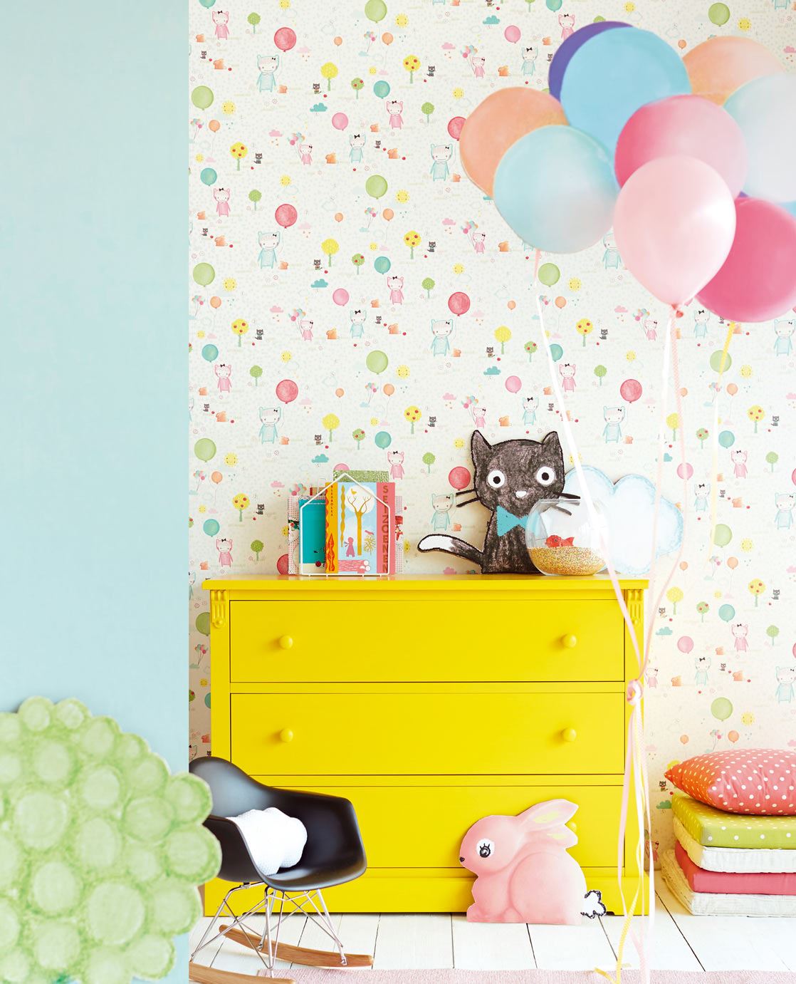 Tout Petit Nursey Room Wallpaper - Multicolor 