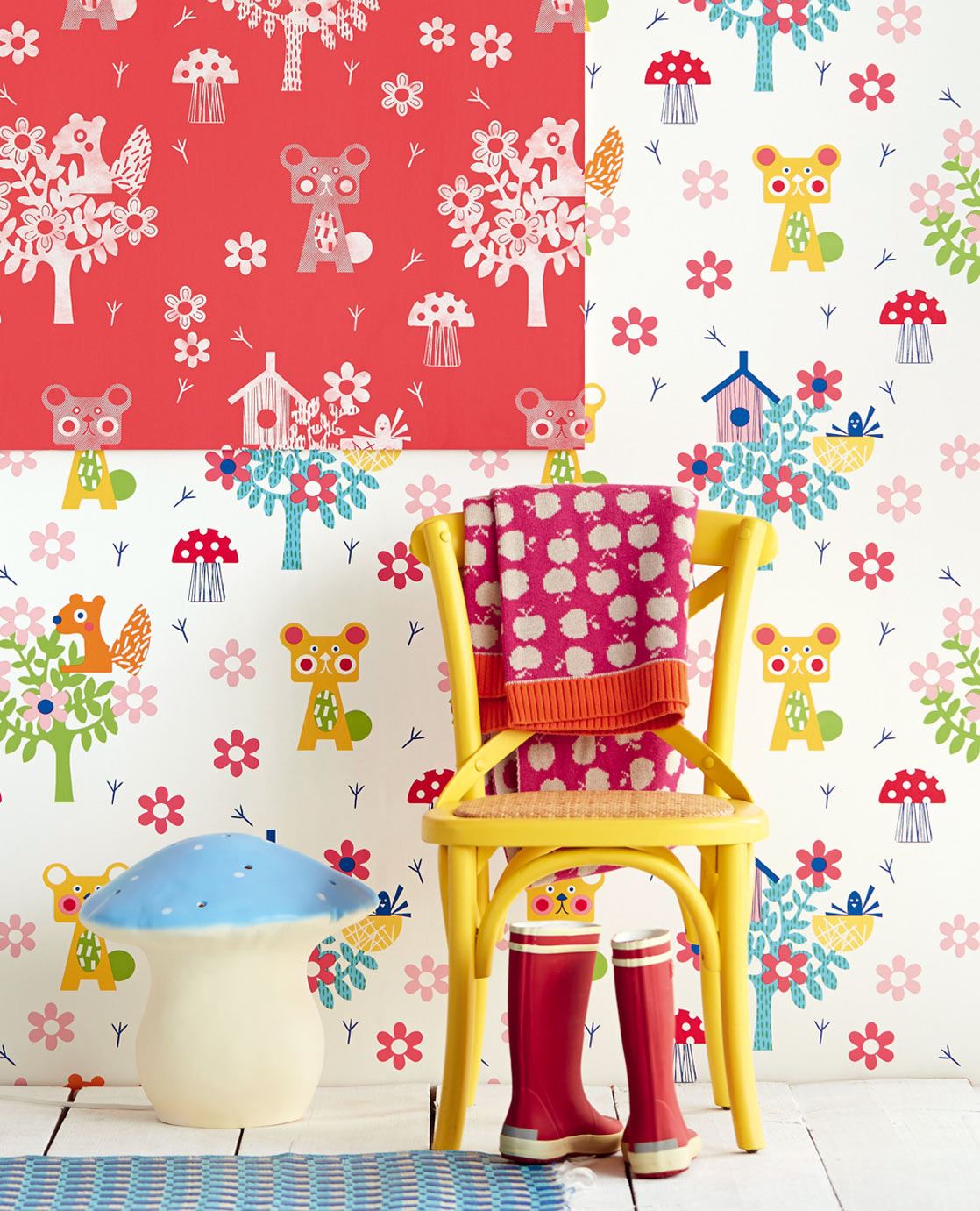 Tout Petit Nursey Room Wallpaper - Multicolor