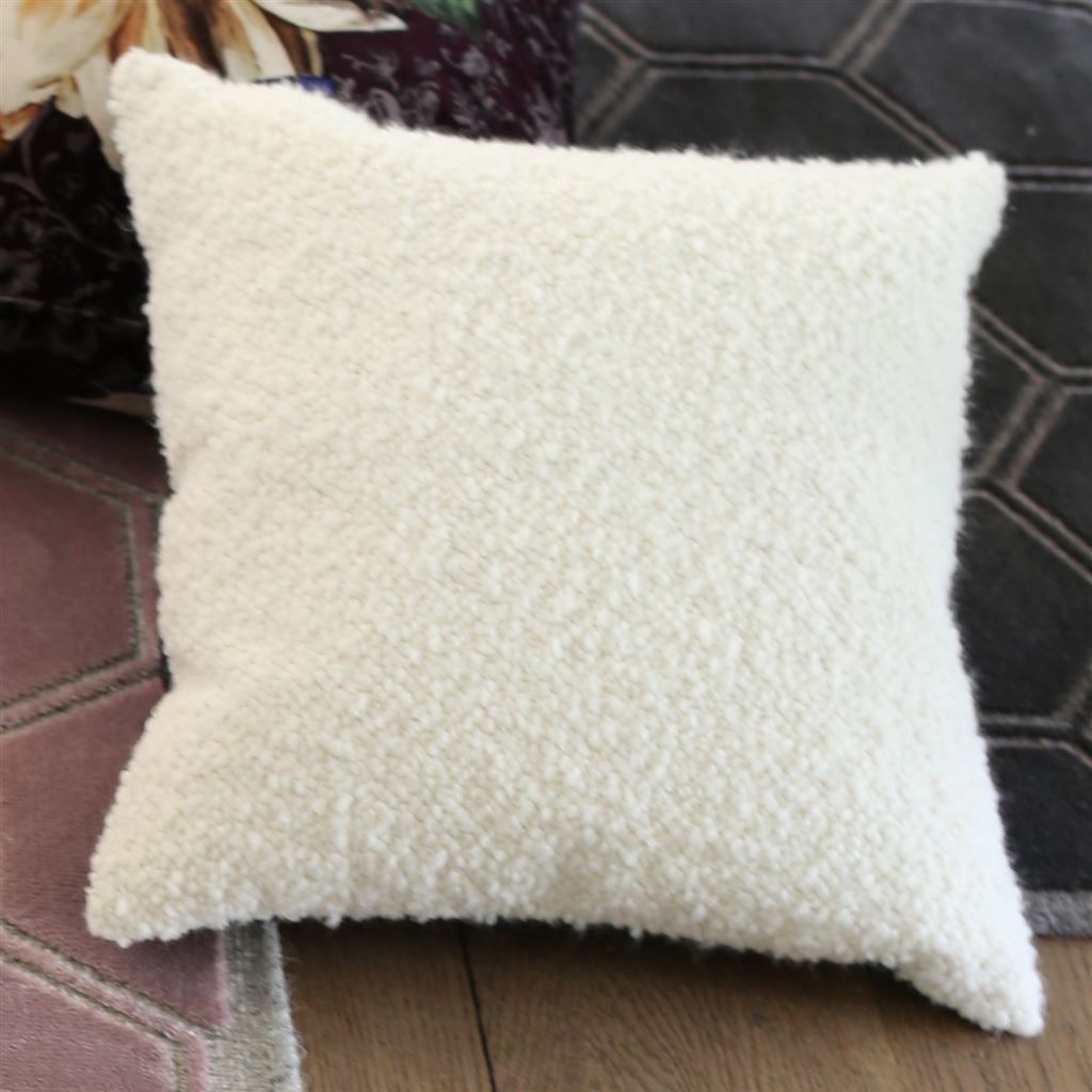 Cormo Boucle Room Cushion - White