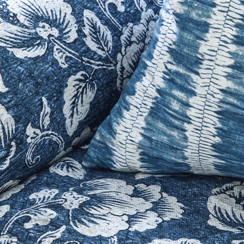 Marmorata Room Fabric 2 - Blue