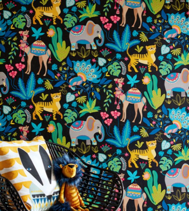 Samba Safari Nursey Room Wallpaper - Black